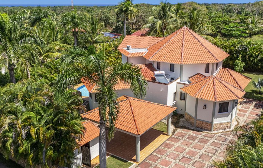 Villa with garden and pool, 3 +1 bedrooms, between Sosua and Cabarete