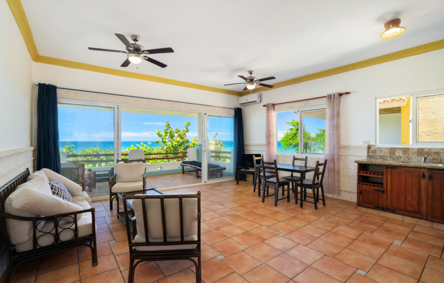 Blue Fish, Ocean Front, Beach, Pool, 2-Bedroom Condo