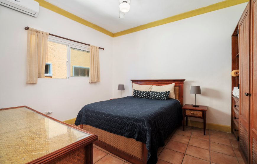 Blue Fish, Ocean Front, Beach, Pool, 2-Bedroom Condo