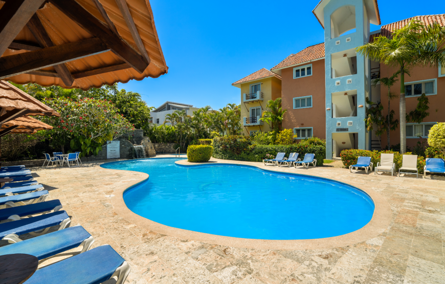Blue Fish, Ocean Front, Beach, Pool, 2-Bedroom Condo