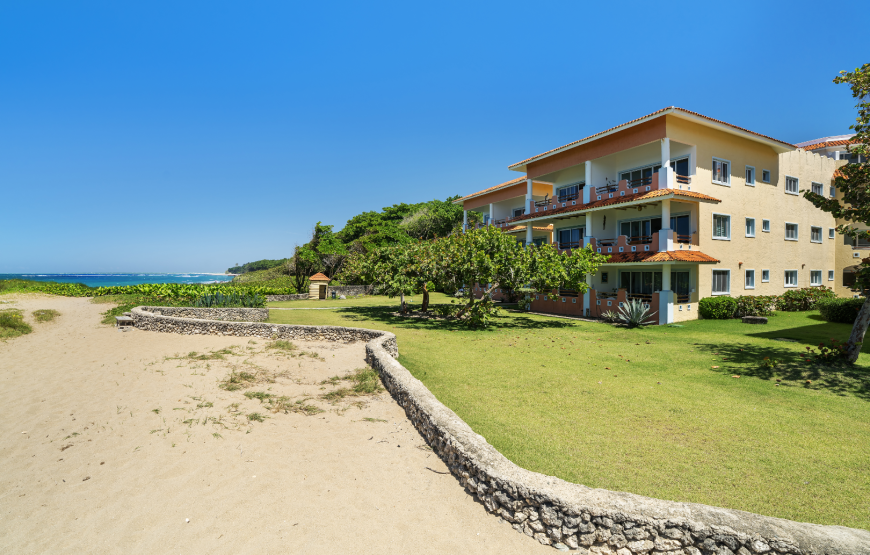 Blue Fish, Ocean Front, Beach, Pool, 2-Bedroom Condo