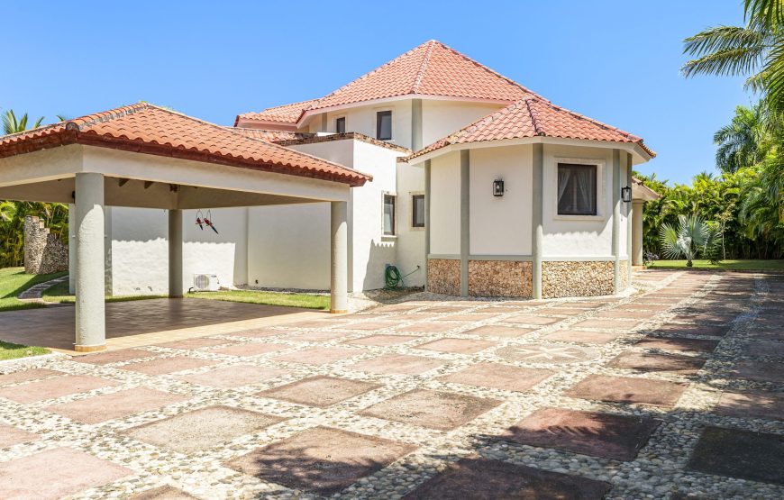 Villa with garden and pool, 3 +1 bedrooms, between Sosua and Cabarete