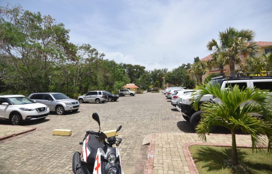 Ocean front condo, next Perla Marina beach, 2 bedrooms