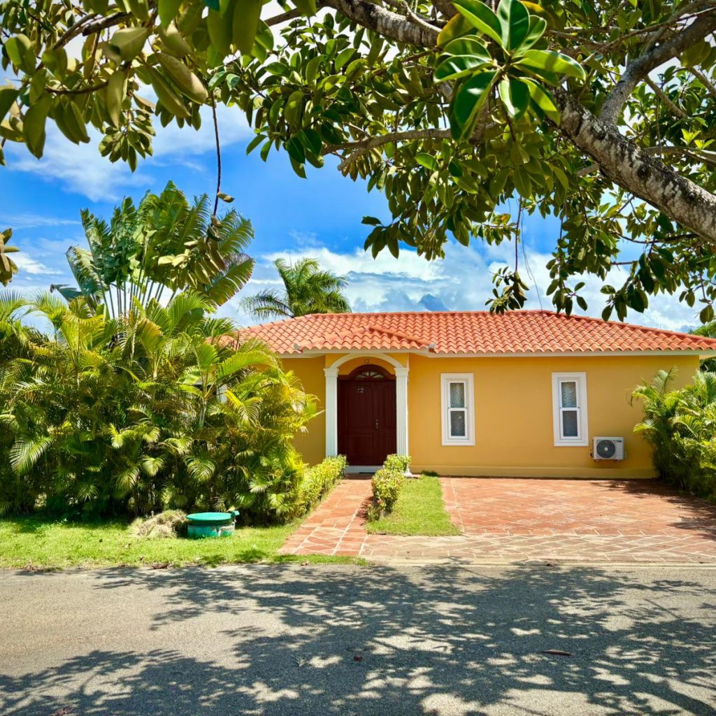 2 - bedroom villa, pool, garden, bbq, Sosua Ocean Village