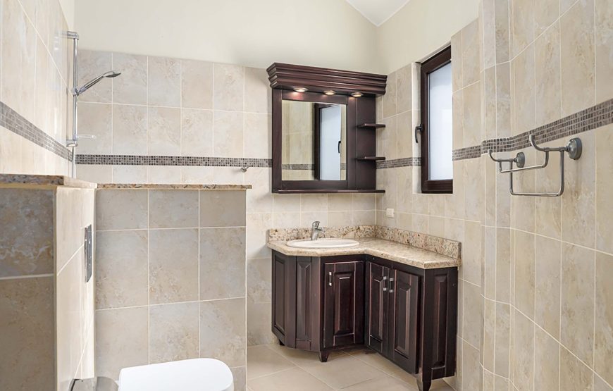 Spacious 3+1 bedroom Villa with Private Pool, Lomas Mironas