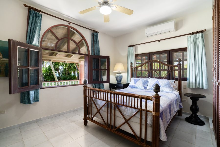 Villa Marisol oceanfront estate, Playa Chiquita, Sosúa – for sale