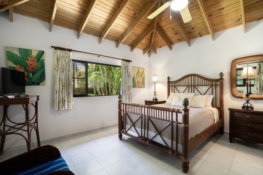 Villa Marisol oceanfront estate, Playa Chiquita, Sosúa – for sale